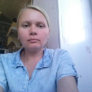 Девушки в Нерюнгри: Юлия, 37 - ищет парня из Нерюнгри