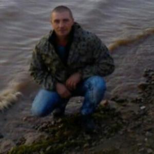 Александр, 48 лет, Магадан