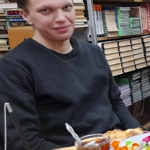 Парни в Перми: Анатолий, 22 - ищет девушку из Перми