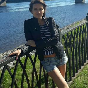 Девушки в Вологде: Кристина, 33 - ищет парня из Вологды