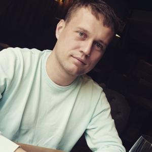 Парни в Череповце: Илья, 35 - ищет девушку из Череповца