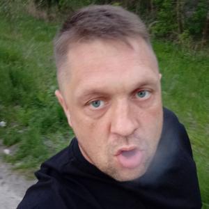 Парни в Рыльске: Иван, 34 - ищет девушку из Рыльска