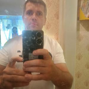 Алексей, 43 года, Волхов