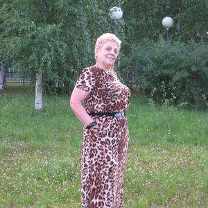 Девушки в Сургуте (Ханты-Мансийский АО): Ирина, 72 - ищет парня из Сургута (Ханты-Мансийский АО)