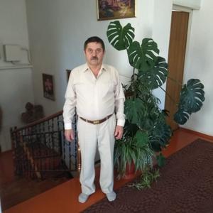 Евгений, 66 лет, Майкоп