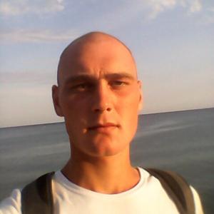 Парни в Надыме: Сергей, 28 - ищет девушку из Надыма