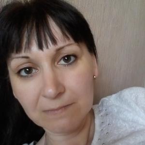 Девушки в Липецке: Ирина, 44 - ищет парня из Липецка
