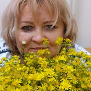 Девушки в Ульяновске: Ирина, 53 - ищет парня из Ульяновска