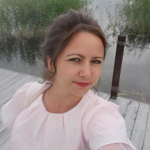 Девушки в Нижневартовске: Валентина, 32 - ищет парня из Нижневартовска