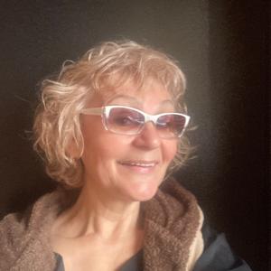 Ирина, 65 лет, Казань