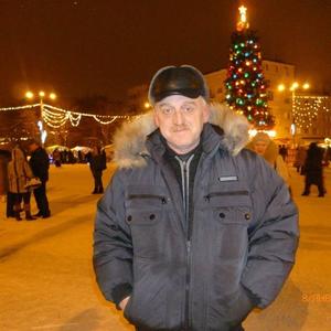 Геннадий, 58 лет, Узловая