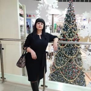 Девушки в Новокубанске: Мила, 47 - ищет парня из Новокубанска