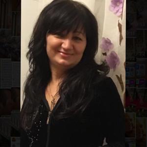 Девушки в Тольятти: Марина, 57 - ищет парня из Тольятти