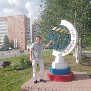 Парни в Усинске: Роман, 46 - ищет девушку из Усинска