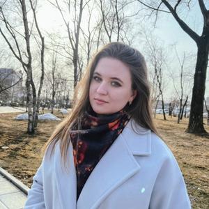 Девушки в Владивостоке: Елизавета, 24 - ищет парня из Владивостока