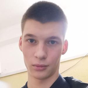 Аркадий, 22 года, Тюмень