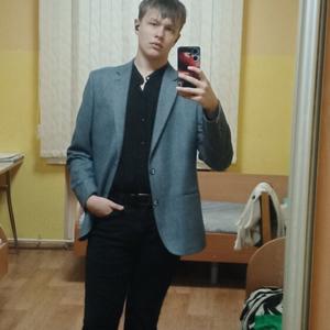 Парни в Минске (Беларусь): Евгений, 18 - ищет девушку из Минска (Беларусь)