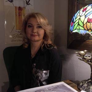 Девушки в Северске: Наталья, 48 - ищет парня из Северска