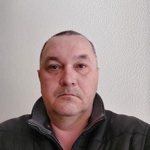 Парни в Владивостоке: Анатолий, 52 - ищет девушку из Владивостока