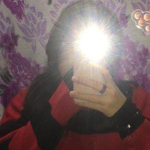 Девушки в Омутнинске: Алина, 18 - ищет парня из Омутнинска