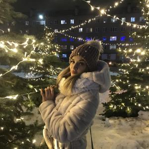 Девушки в Петрозаводске: Марина, 28 - ищет парня из Петрозаводска
