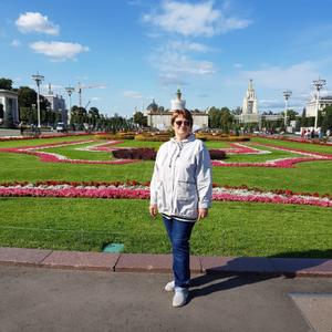 Девушки в Обнинске: Елена, 57 - ищет парня из Обнинска