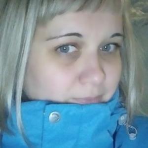 Девушки в Мончегорске: Есенина Галина, 40 - ищет парня из Мончегорска