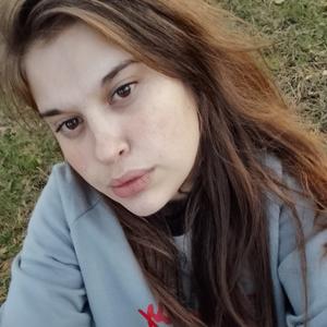 Девушки в Кемерово: Таня, 24 - ищет парня из Кемерово