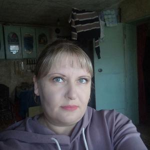 Девушки в Владивостоке: Оксана, 43 - ищет парня из Владивостока
