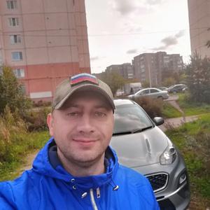 Парни в Твери: Олег, 41 - ищет девушку из Твери