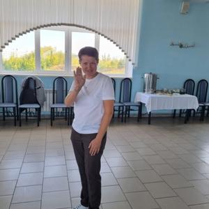 Девушки в Кусаковка: Елена, 40 - ищет парня из Кусаковка