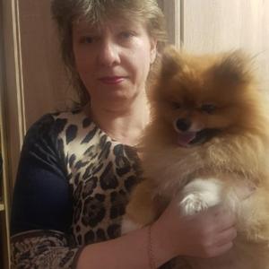 Елена, 70 лет, Санкт-Петербург