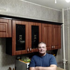 Василий, 55 лет, Якутск