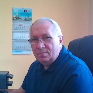 Юрий, 68 лет, Оренбург