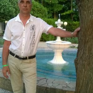 Анатолий, 65 лет, Омск