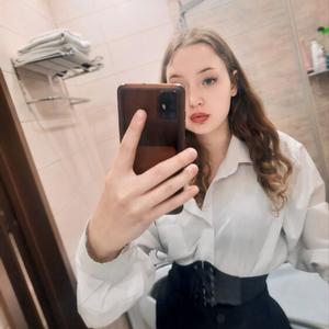 Девушки в Ставрополе: Оксана, 19 - ищет парня из Ставрополя