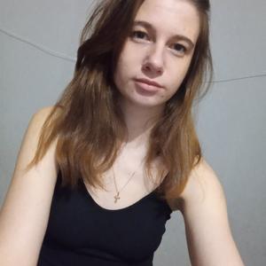 Девушки в Новосибирске: Елена, 28 - ищет парня из Новосибирска