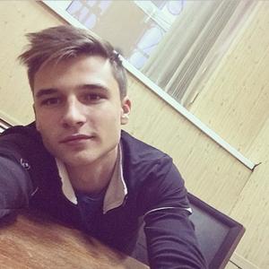 Денис, 29 лет, Киров