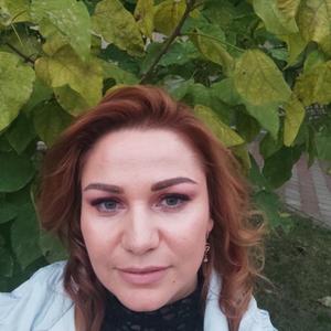 Девушки в Керчи: Оля, 43 - ищет парня из Керчи