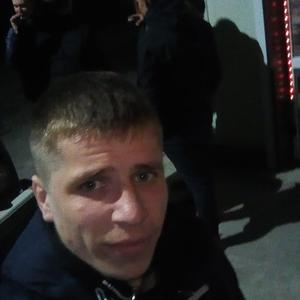 Виктор, 24 года, Приморский