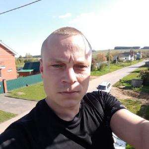 Парни в Ижевске: Илья, 35 - ищет девушку из Ижевска