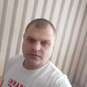 Парни в Добрянке (Пермский край): Владимир Серик, 34 - ищет девушку из Добрянки (Пермский край)